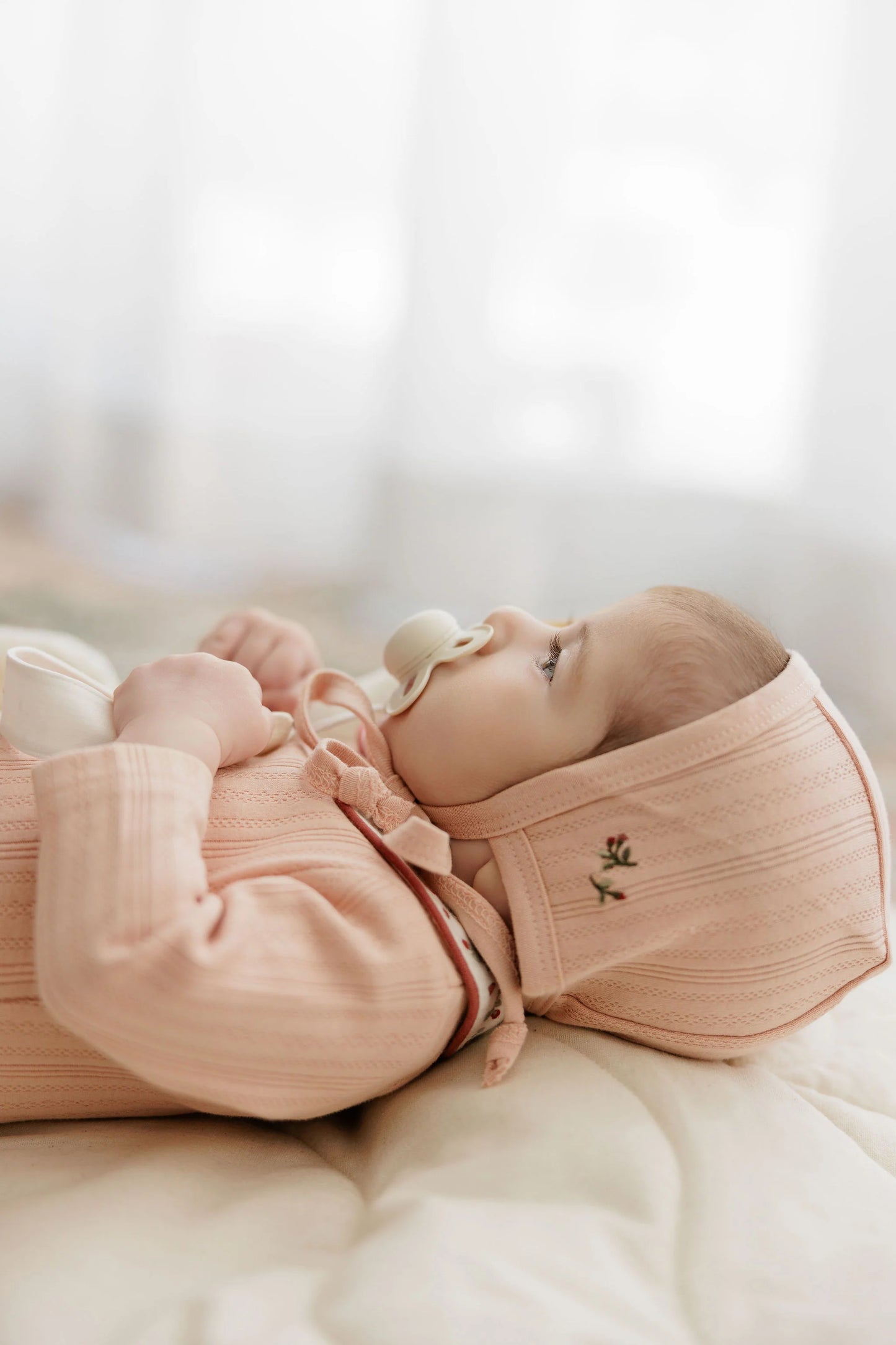 Floral Embroidered Collar and Bonnet in Pink