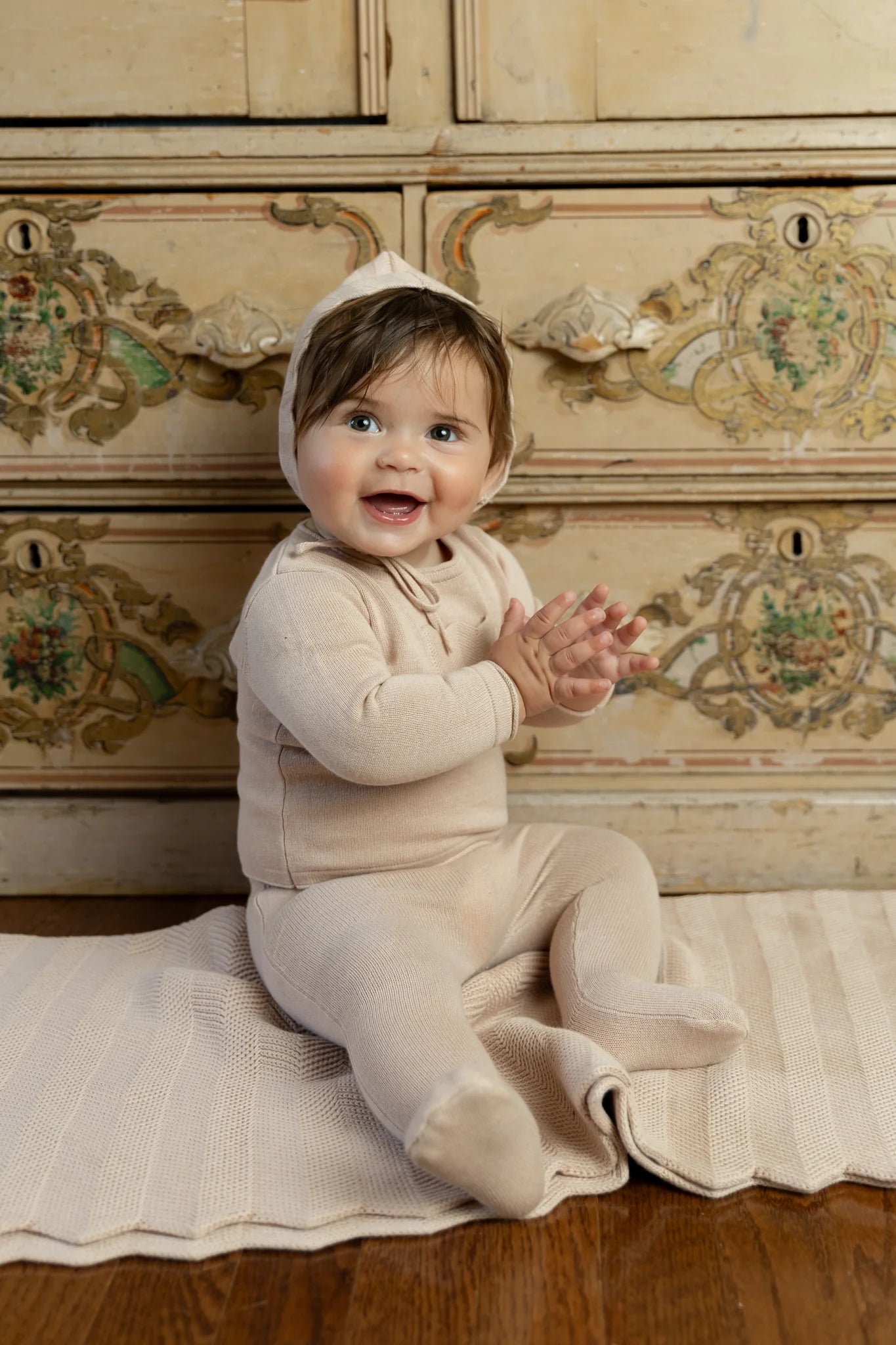 Chevron Knit Footie & Bonnet in Toasted Almond