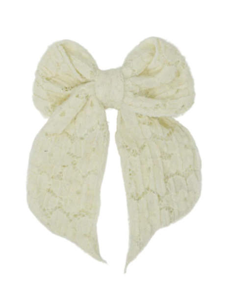 Medium Winter Lace Clip in Cream