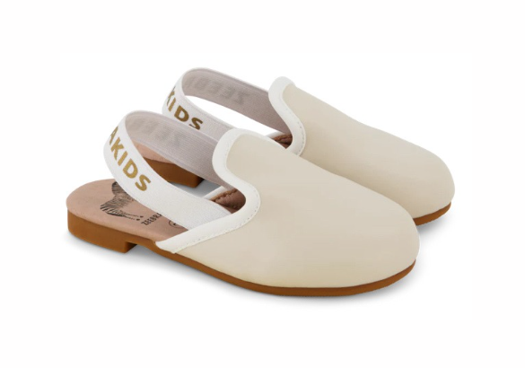 Slingblacks in Sand (size 20)