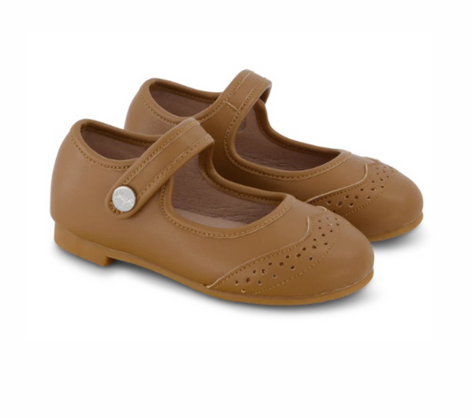 Wingtip Mary Janes in Nutmeg (20-23)